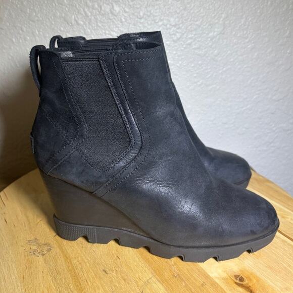 Sorel Joan Uptown Chelsea Black Suede Leather Ankle Wedge Boots sz 8.5 winter - Picture 1 of 8